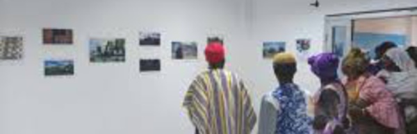 Burkina Faso : Une exposition photographique commémorant le 79e anniversaire de la victoire de la Russie.